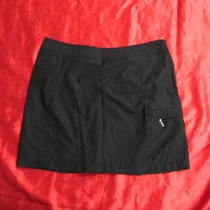 Black Izod golf skort
